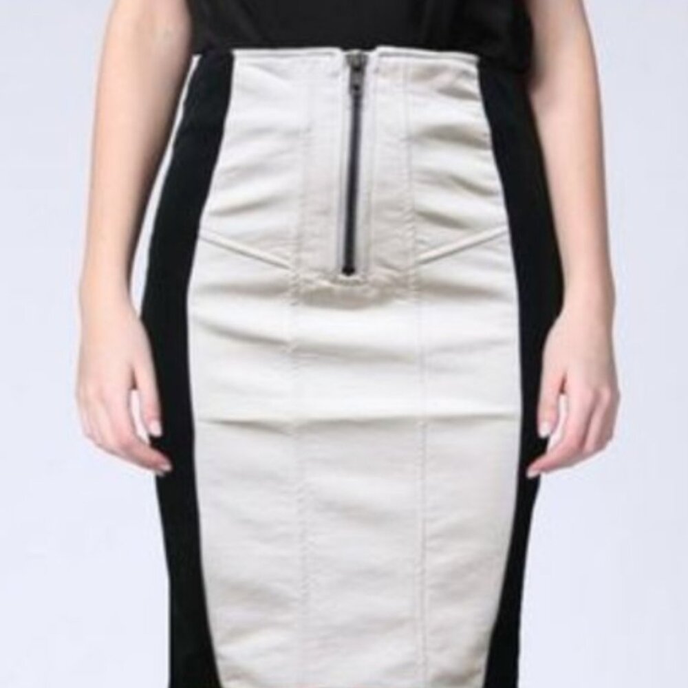 GRACIA Black and Cream Faux Leather Pencil Skirt - Size Small